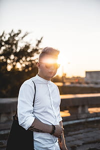 Man Carrying Bag thumbnail