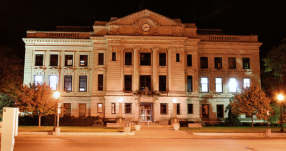 DeKalb County Court House, Auburn, Indiana thumbnail