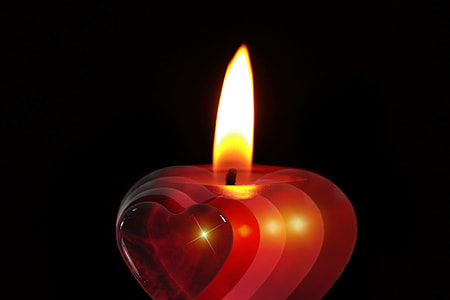 closeup photography of candle thumbnail
