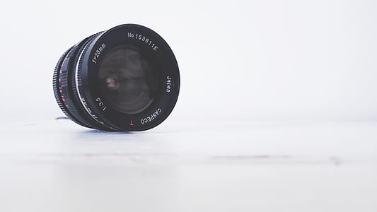 black and gray camera lens thumbnail