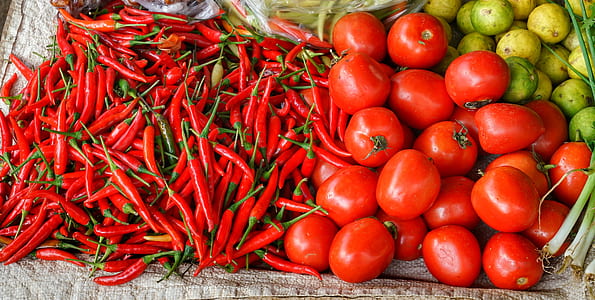 pile of chili and tomatoes thumbnail