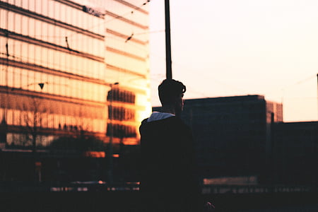 shallow focus photography of man thumbnail