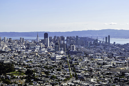 Overlooking San Francisco from the Twin Peaks, California thumbnail