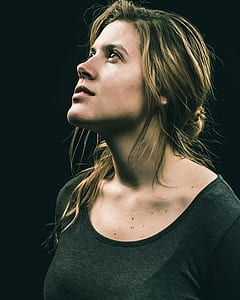 portrait photography of woman looking up thumbnail