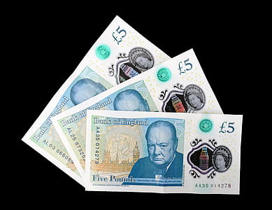 three 5 England pounds banknotes thumbnail