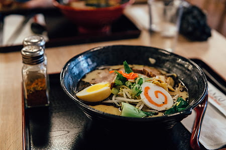 beef ramen on black ceramic plate thumbnail