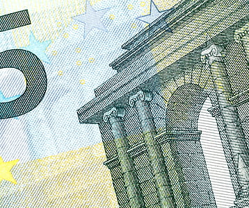 close-up photo of 5 banknote thumbnail