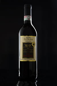 Szent Istvan Korona bottle thumbnail