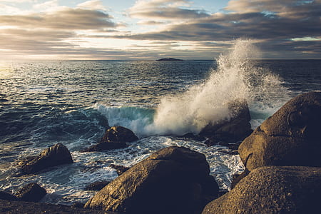 rocks on body of water thumbnail
