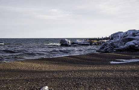 Icy shores of Lake Superior at Gooseberry Falls State Park, Minnesota thumbnail