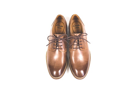 pair of brown Clarks leather dress shoes thumbnail