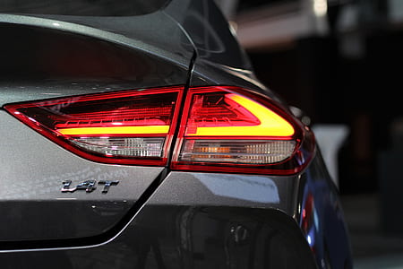 close-up photography of vehicle taillight thumbnail
