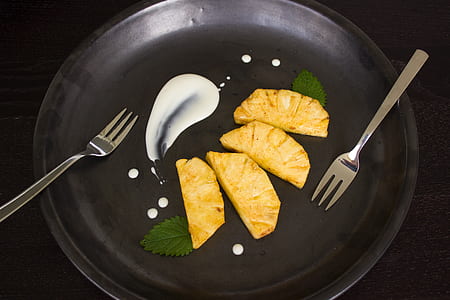 sliced bread on frying pan thumbnail
