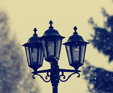 turned off street light thumbnail