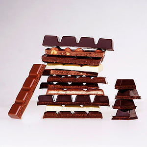 chocolate and milk chocolate bar lot thumbnail