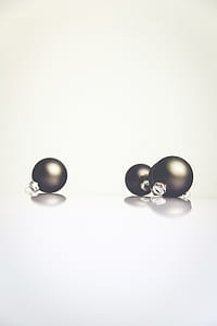 three black baubles thumbnail