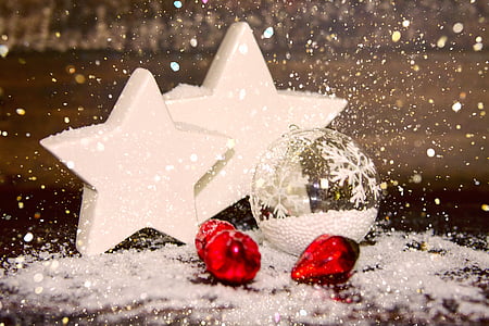 five christmas ornaments thumbnail