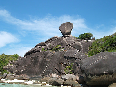 brown large rocks thumbnail