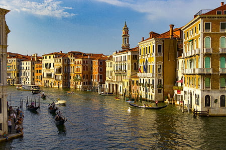 Venice Canal during daytime thumbnail