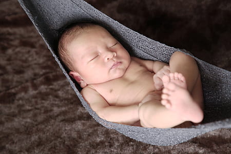 baby sleeping on hammock thumbnail