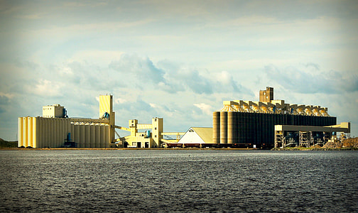 Grain Elevators, Lake Superior thumbnail