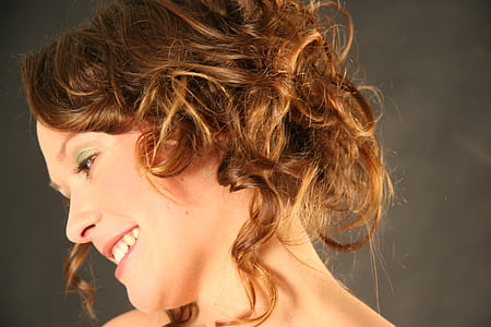 woman wearing makeup thumbnail