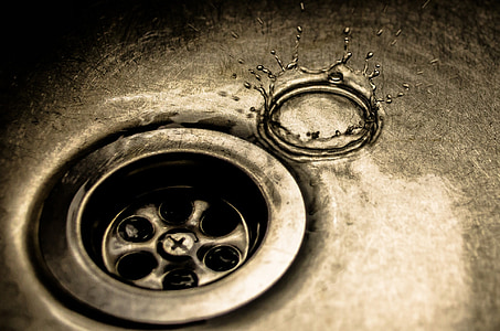 water drop near sink drainage thumbnail