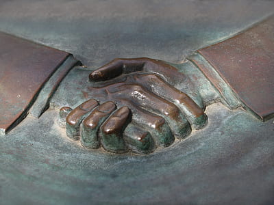 shake hand decor thumbnail