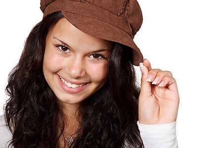 woman wearing brown cap thumbnail