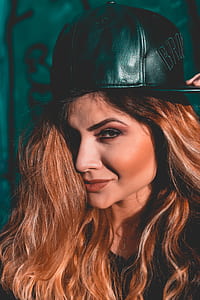 women's green leather fitted cap thumbnail