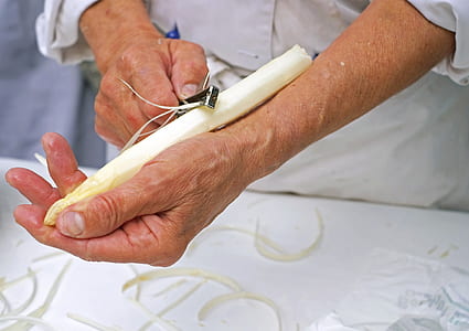 person slicing food thumbnail