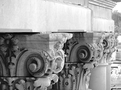 White Roman Style Pedestals or Pillars thumbnail