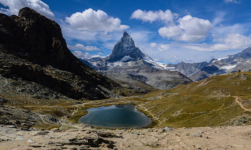 lake overlooking mountain thumbnail