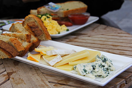 slices of cheese and breads thumbnail