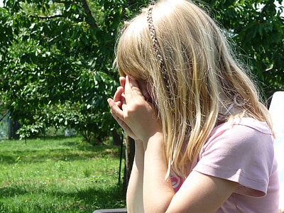 girl wearing pink cap-sleeved shirt thumbnail
