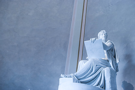 white statue thumbnail