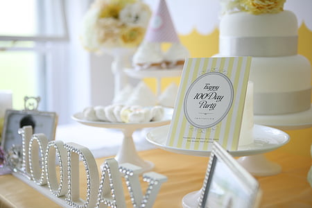 closeup photo of free standing letters thumbnail
