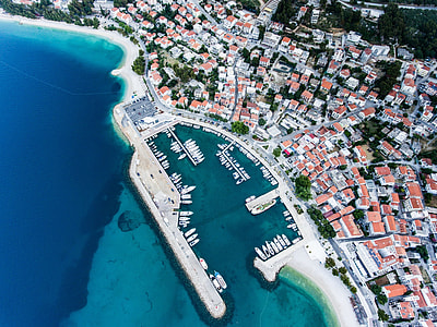 aerial photography of city thumbnail
