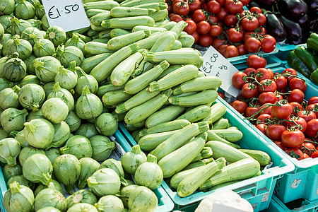 Summer squash on a market thumbnail