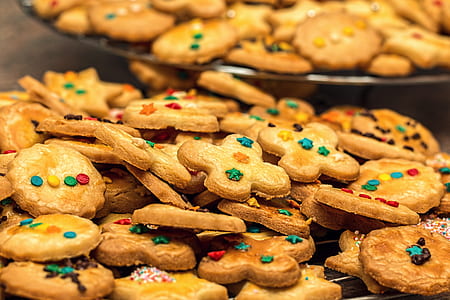 shallow focus photography of cookies thumbnail