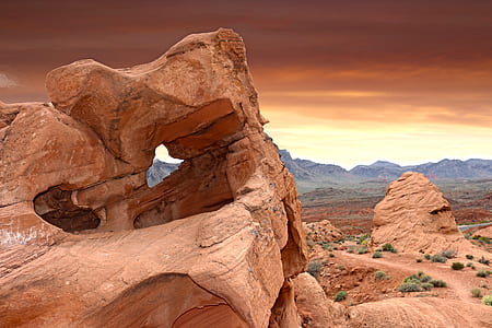brown rock formation thumbnail