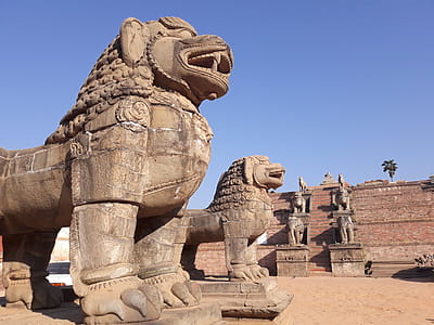 Massive sculptures in Bhaktapur Durbar Square, located at Bhaktapur, Nepal. thumbnail