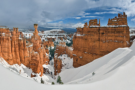red canyon during snow thumbnail