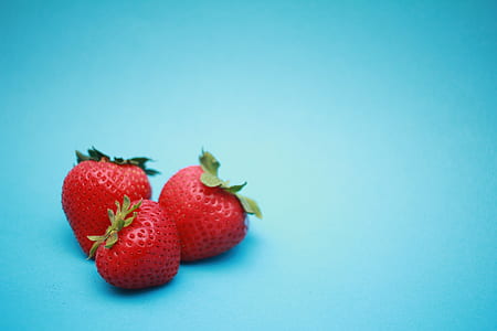 three strawberry fruits thumbnail
