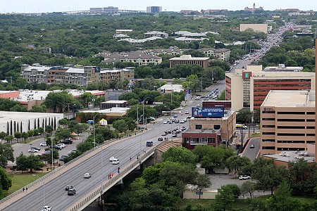 Streets and city in Austin, Texas thumbnail