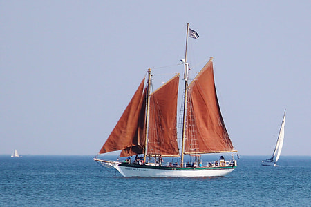 flagship on body of water thumbnail