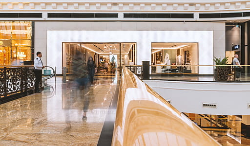 People moving in the Shopping center thumbnail