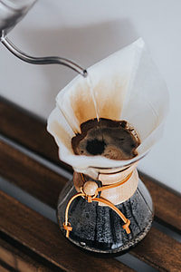 Pouring hot water in Chemex thumbnail