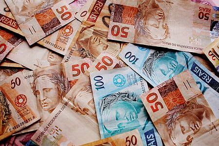 100 and 50 banknotes thumbnail