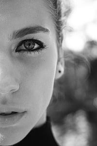 closeup of woman's face thumbnail